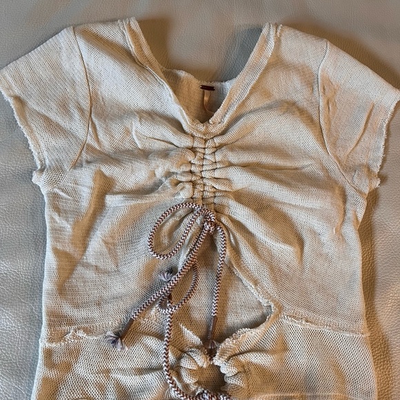 Free people crop top. Never worn. Size small. - Picture 2 of 4